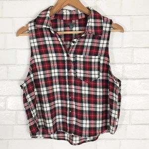 🛍 3/$20 Wild Fable Sleeveless Plaid button down